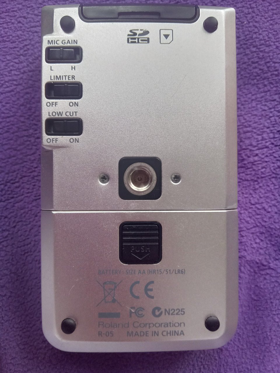 Roland R-05 wave/ mp3 recorder