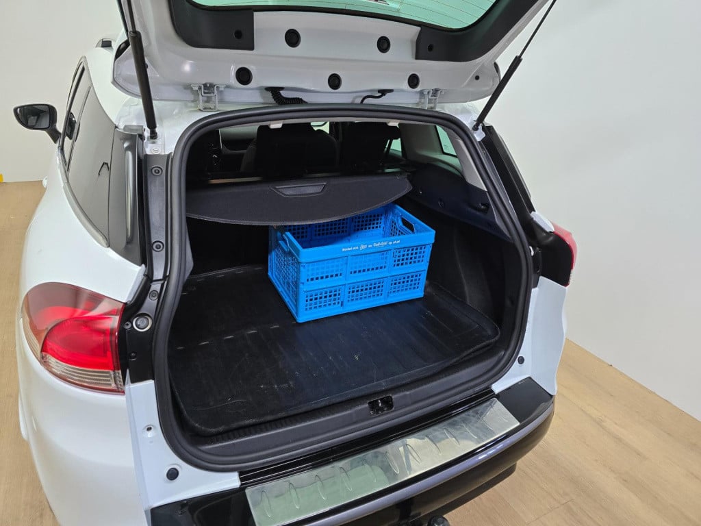 Renault Clio estate occasion kleine stationwagen met trekhaak | tweedehands