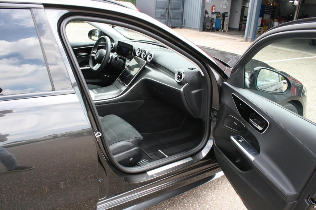 Mercedes-Benz C-Klasse estate 300 e amg line