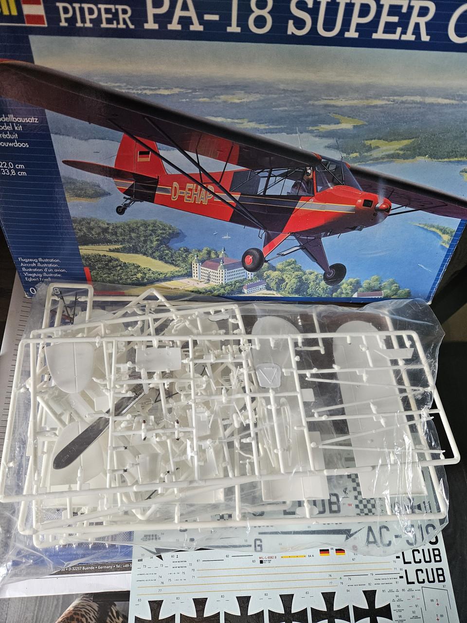 Revell Piper PA-18 Super Cub modelbouw kit 1:32