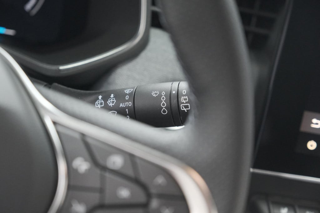 Renault Clio 1.6 e-tech full hybrid 145 techno | 360 camera | bose audio | 