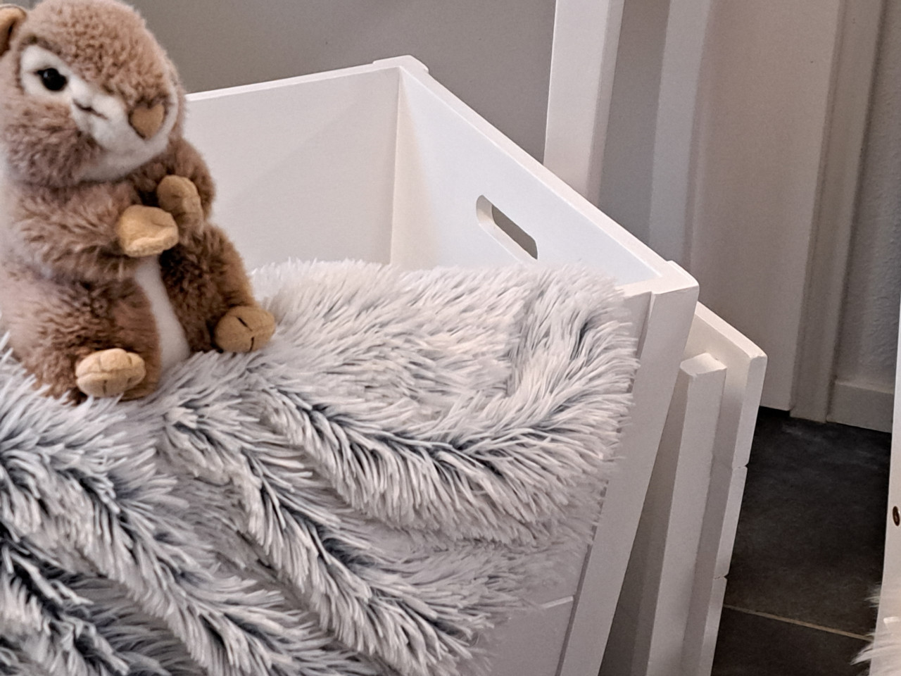 Witte houten opbergbox voor speelgoed e.d.