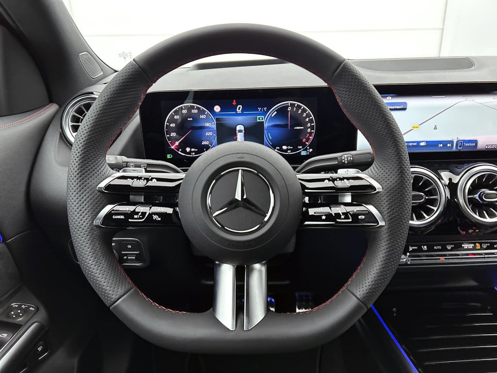 Mercedes-Benz Gla-klasse 250 e business solution amg | premium plus pakket 