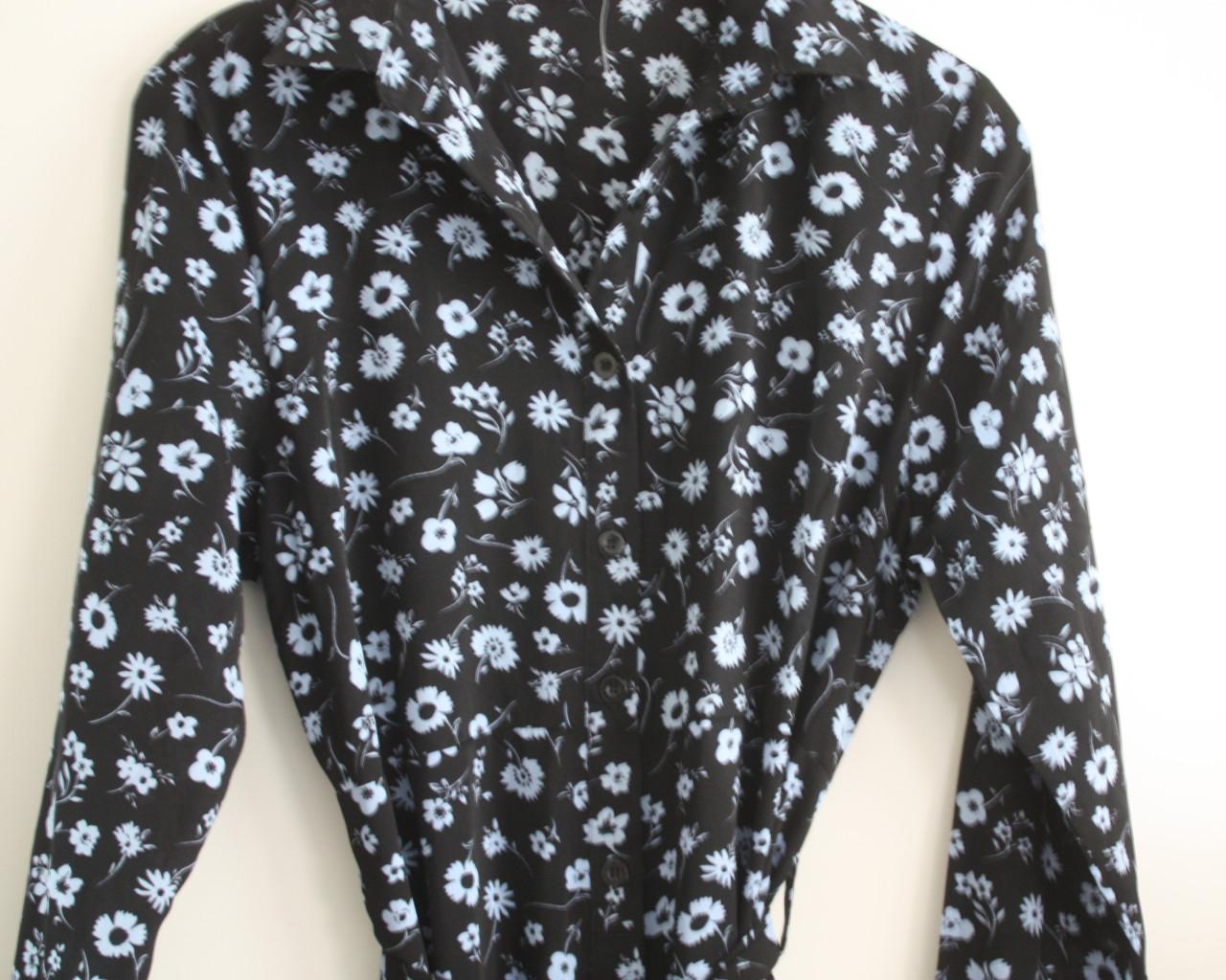 Lange jurk zwart met blauwe bloemen  maat 38