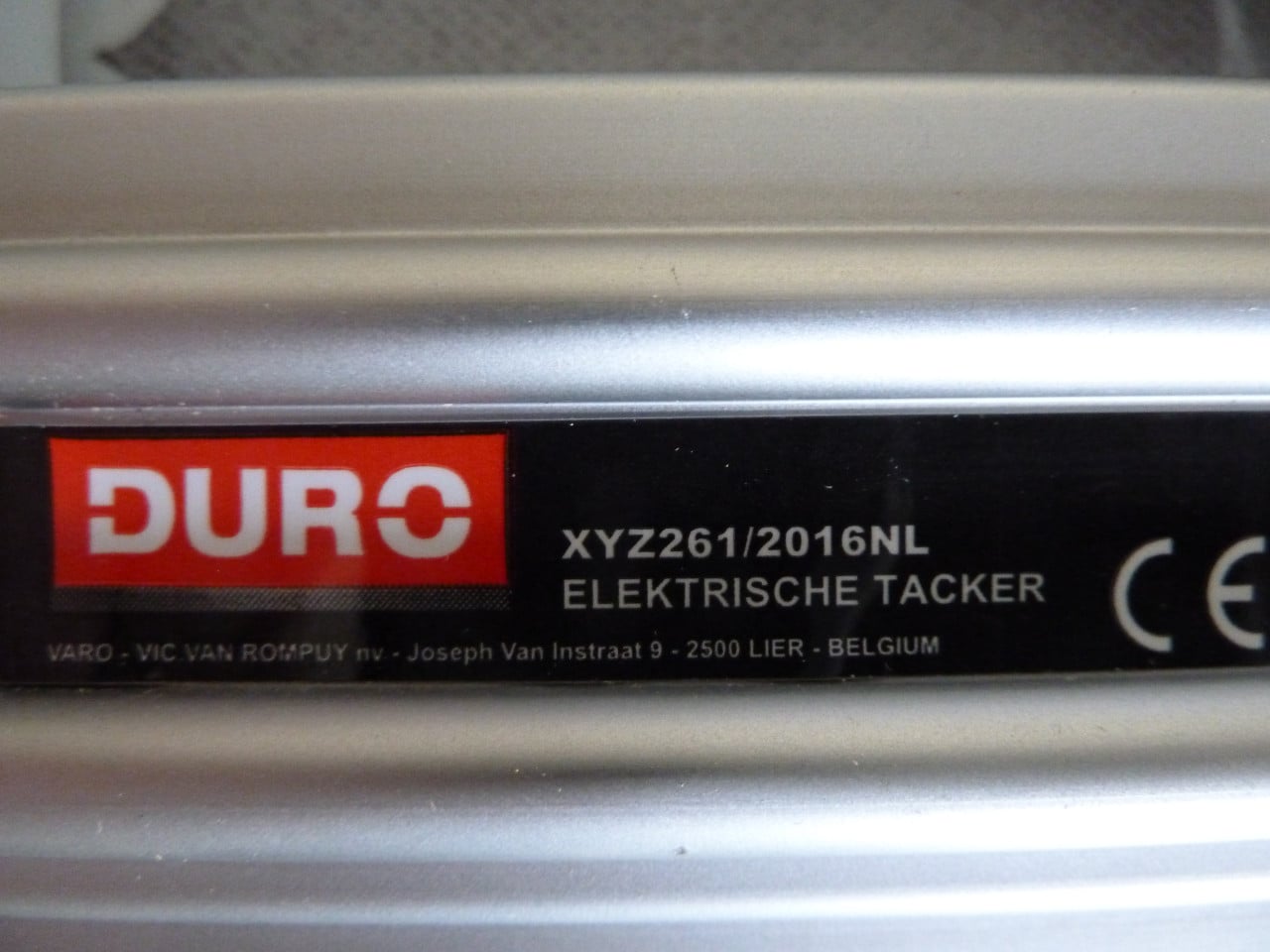 BOVENFREES EN TACKER