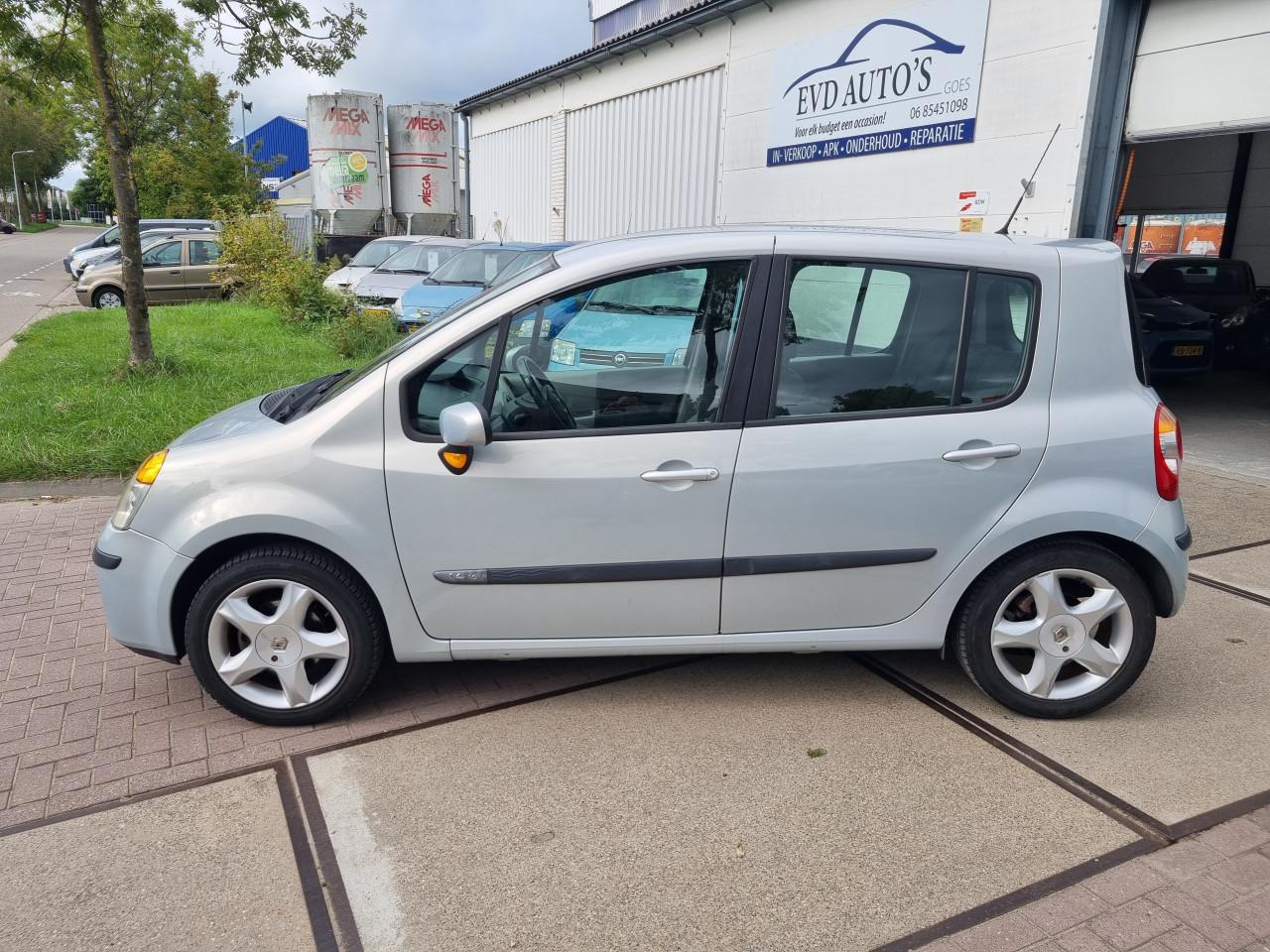 Renault Modus 1.4-16V Privilège Luxe | Trekhaak | Cruise control!
