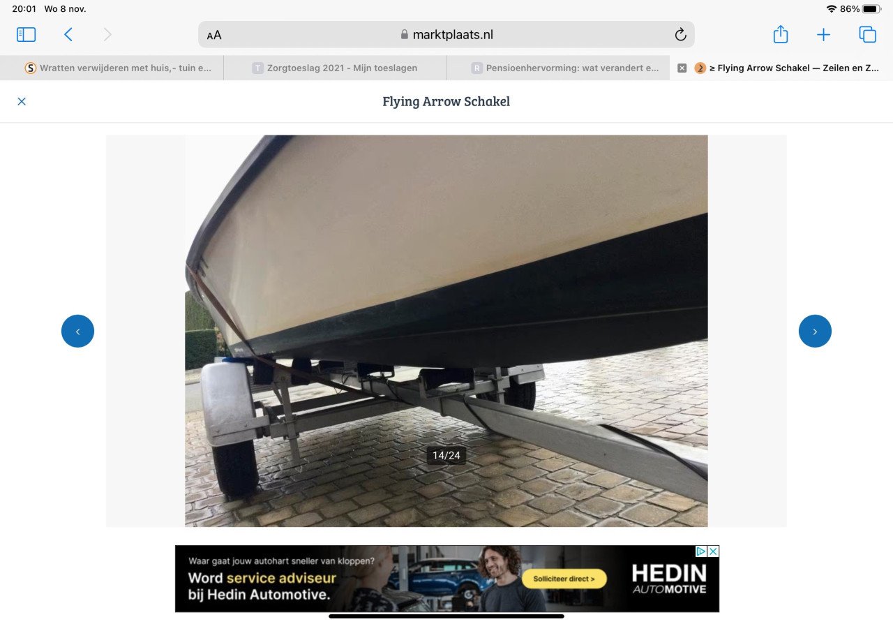 Flying arrow zeilboot met weg trailer