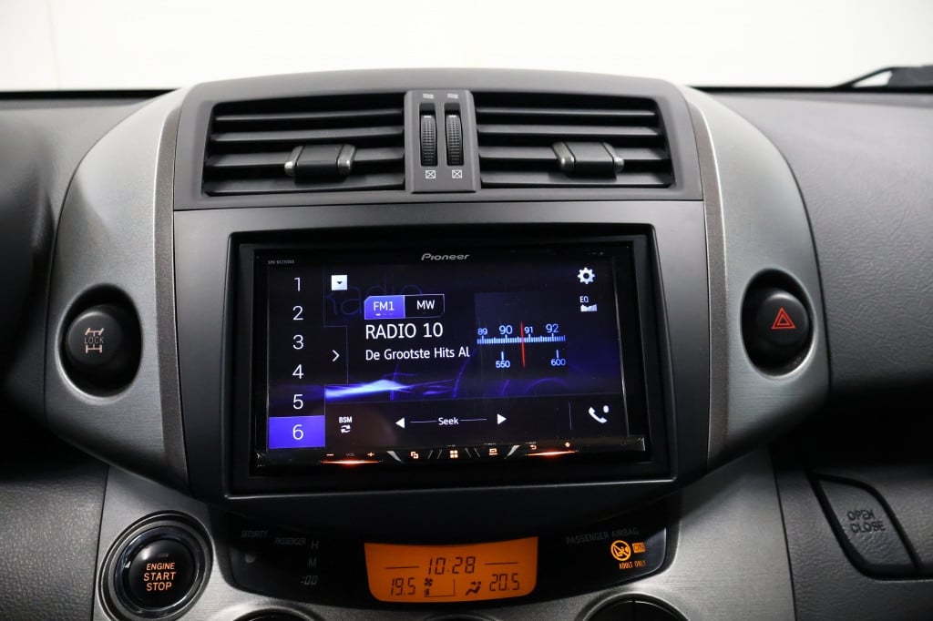 Toyota Rav4 2.0 vvti executive business