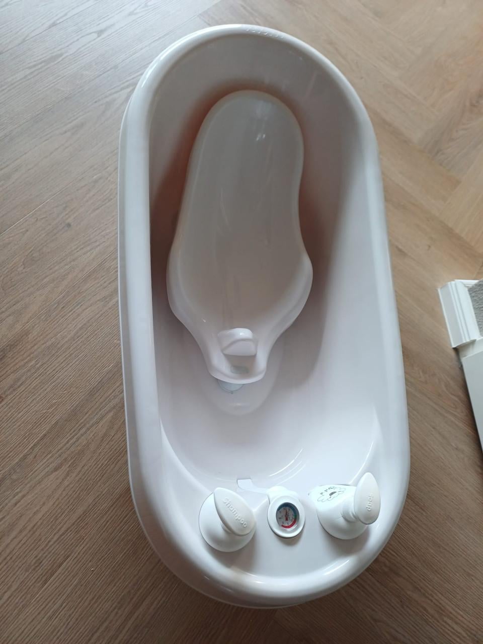 Bébé-Jou Click Thermobad Tiny Sheep + Badstandaard + Badzitje — €35