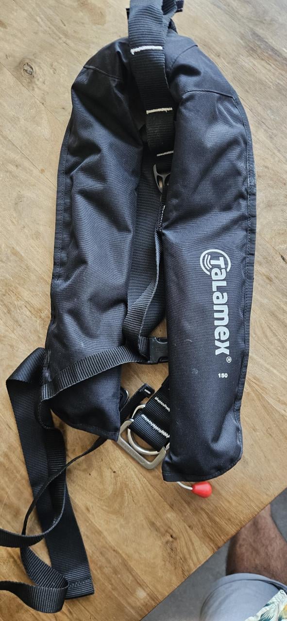 Te koop aangeboden Talamex 150N reddingsvest.