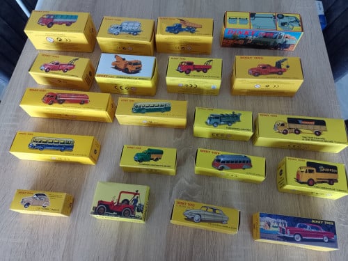 Te koop verzameling Dinky Toys