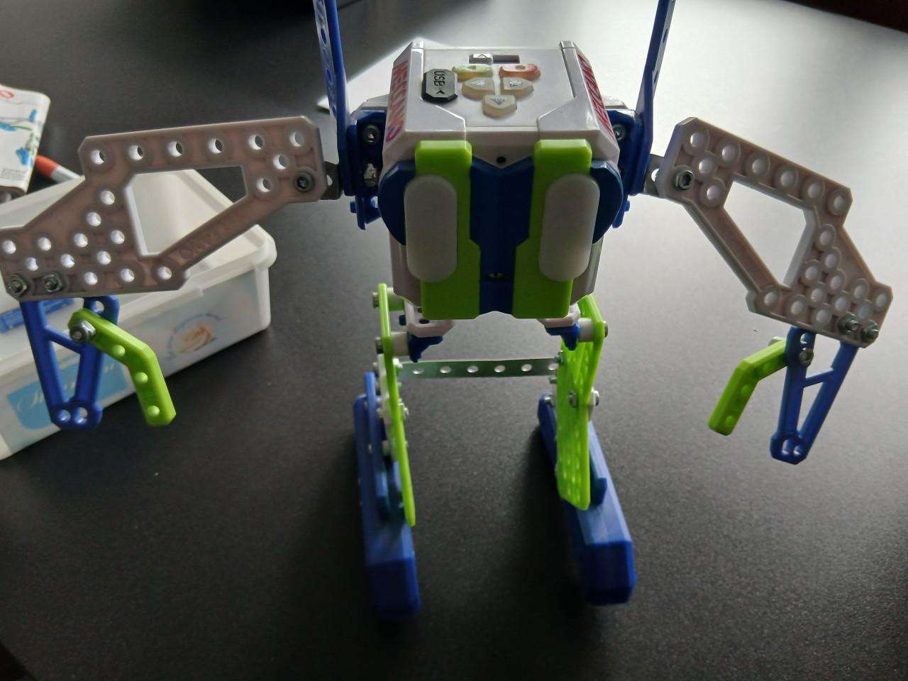 Meccano Engineering en robotics Micronoid Code