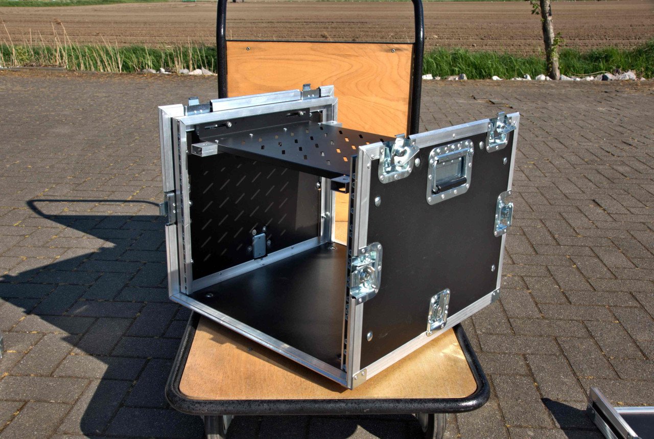 Te koop flightcase 19"  (tape rack)