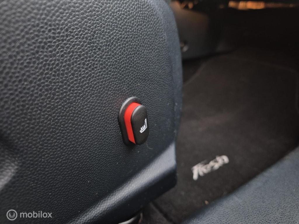 Ford Fiesta 1.25 titanium / dealeronderhouden / voorruitverwarming / stoelv