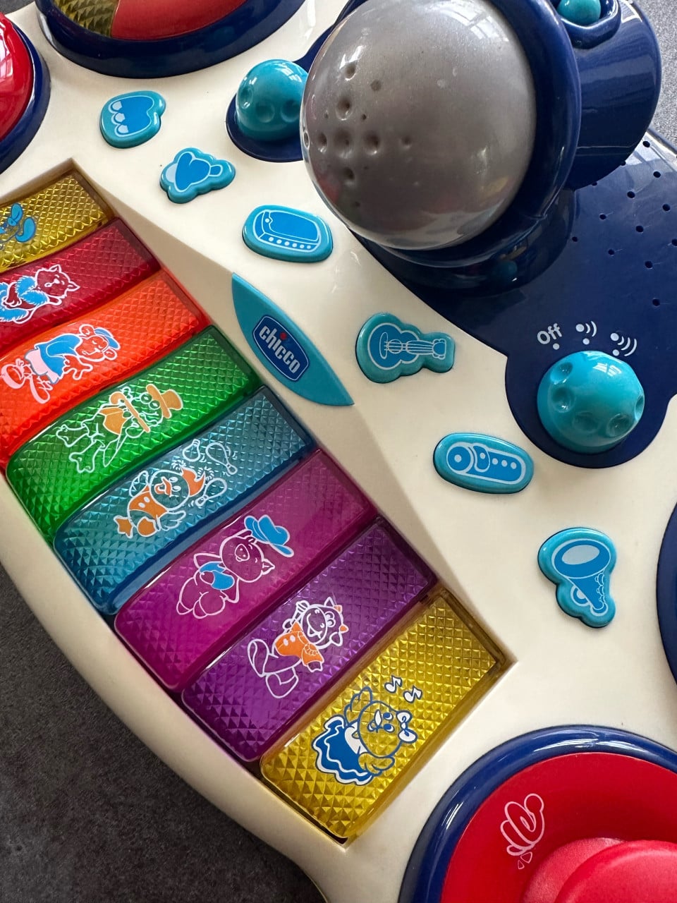 Speelgoedpiano met DJ mixer Chicco