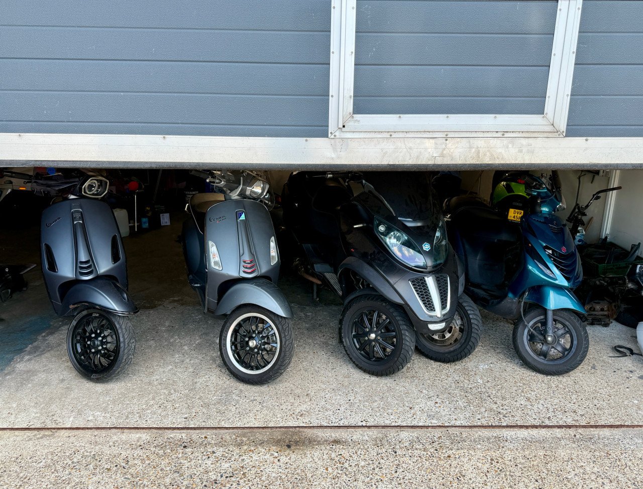 Gezocht Piaggio zip vespa Kymco 2015/2025
