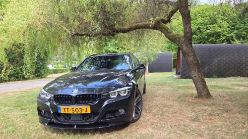 BMW 320I