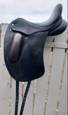 Custom Wolfgang Gemini R dressuurzadel 17,5 inch