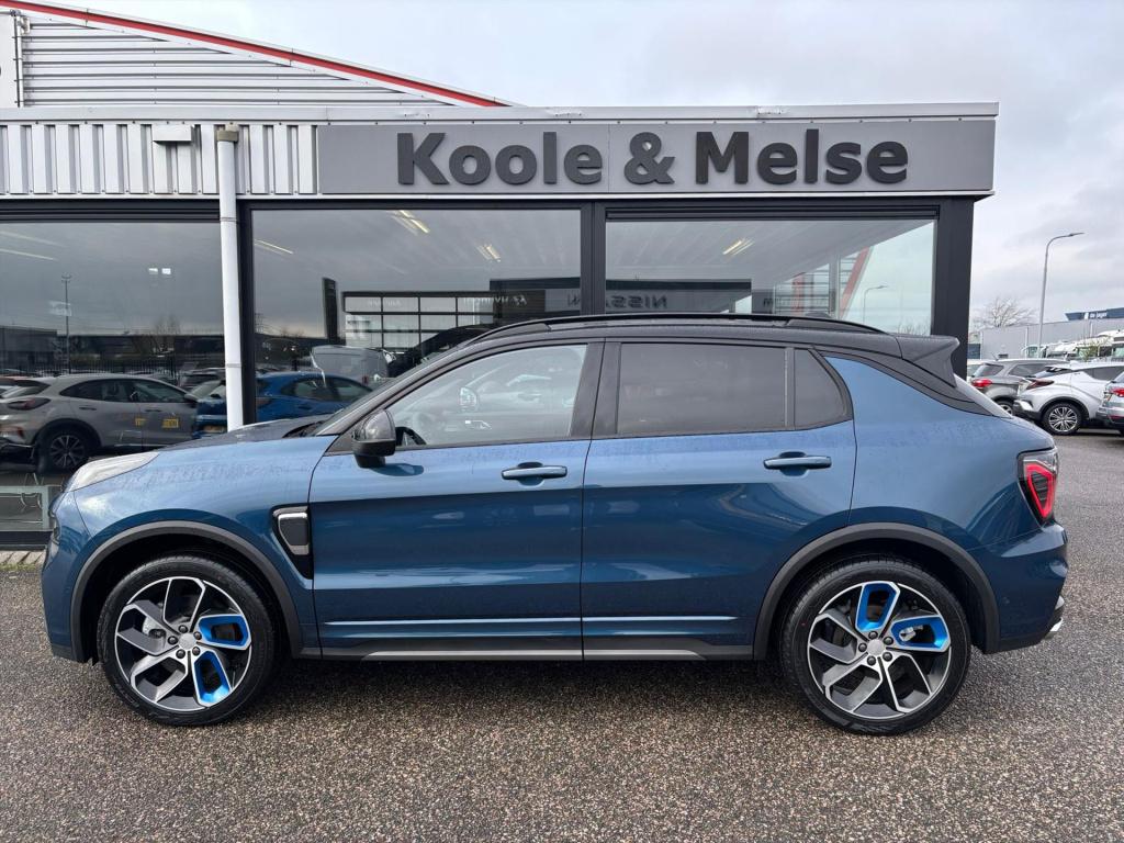 Lynk & Co 01 261pk phev, stuurverwarming, pano dak, carplay