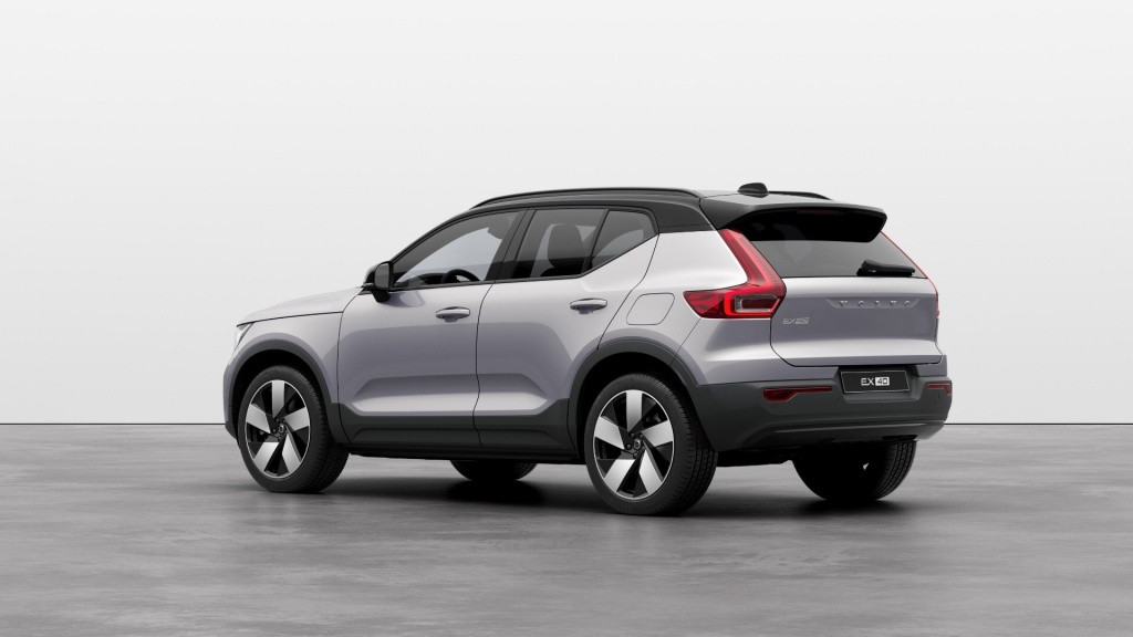 Volvo Ex40 extended range ultra dark 20" inch