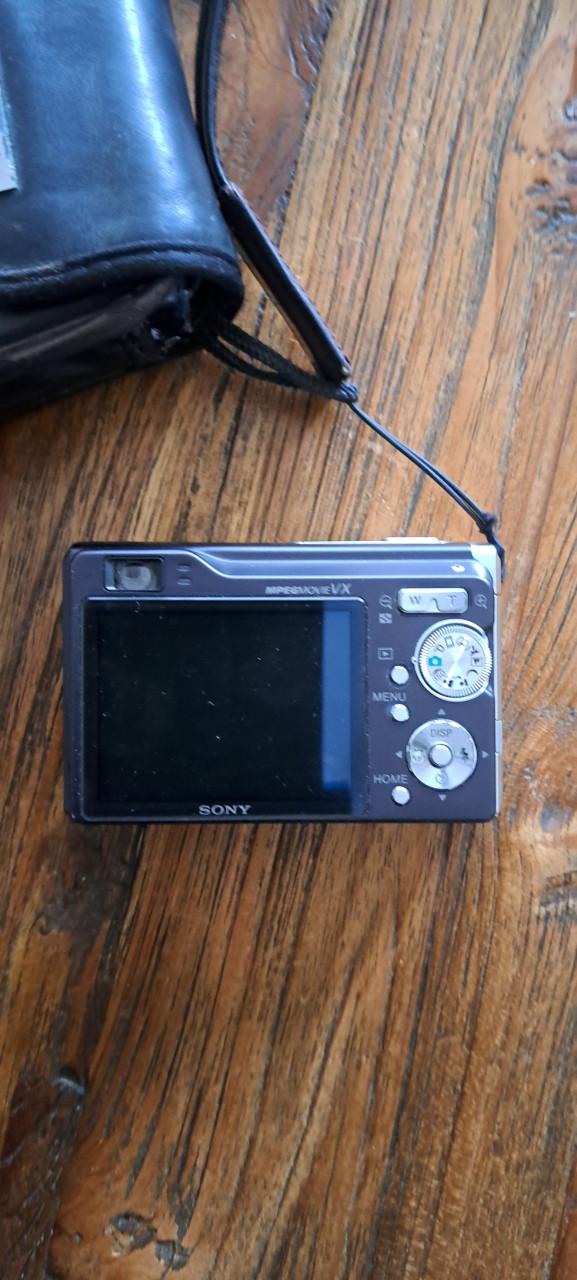 Sony syber shot DSC-W85