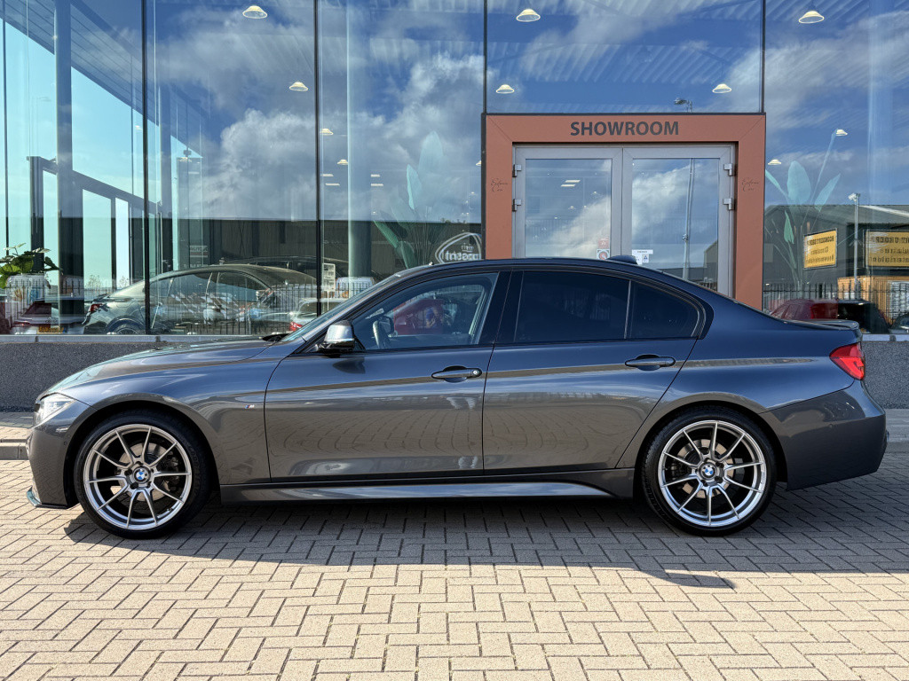 BMW 3-serie 320i m-sport | 360 camera | head-up | leder | schuif / kantel d