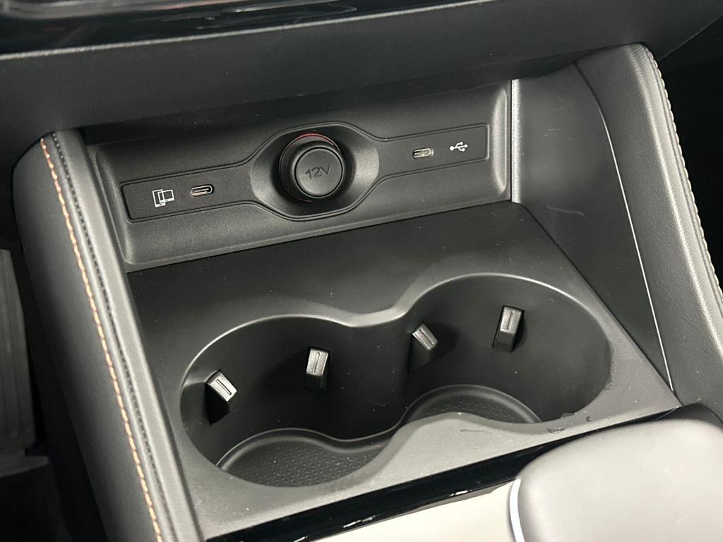 MG Hs mg phev 1.5 luxury madness deal edition