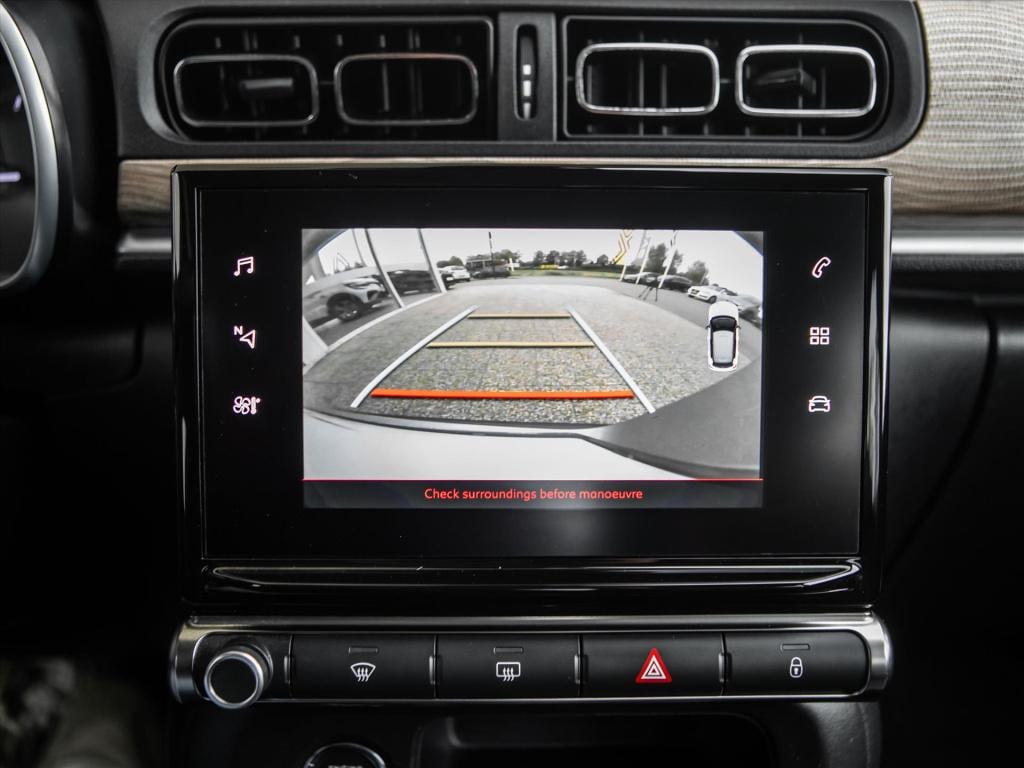 Citroen C3 1.2 puretech 83pk shine | navigatie | camera | park. sensoren | 