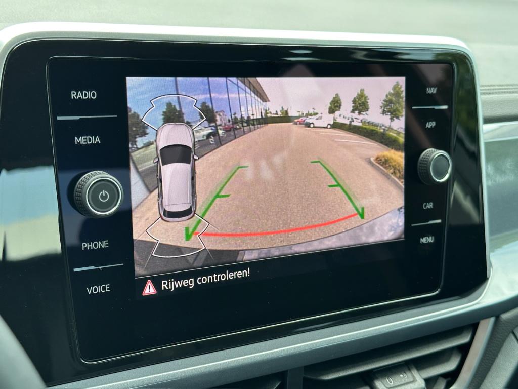 Volkswagen T-roc 1.5 tsi 150pk dsg style carplay | camera | keyless | elek.