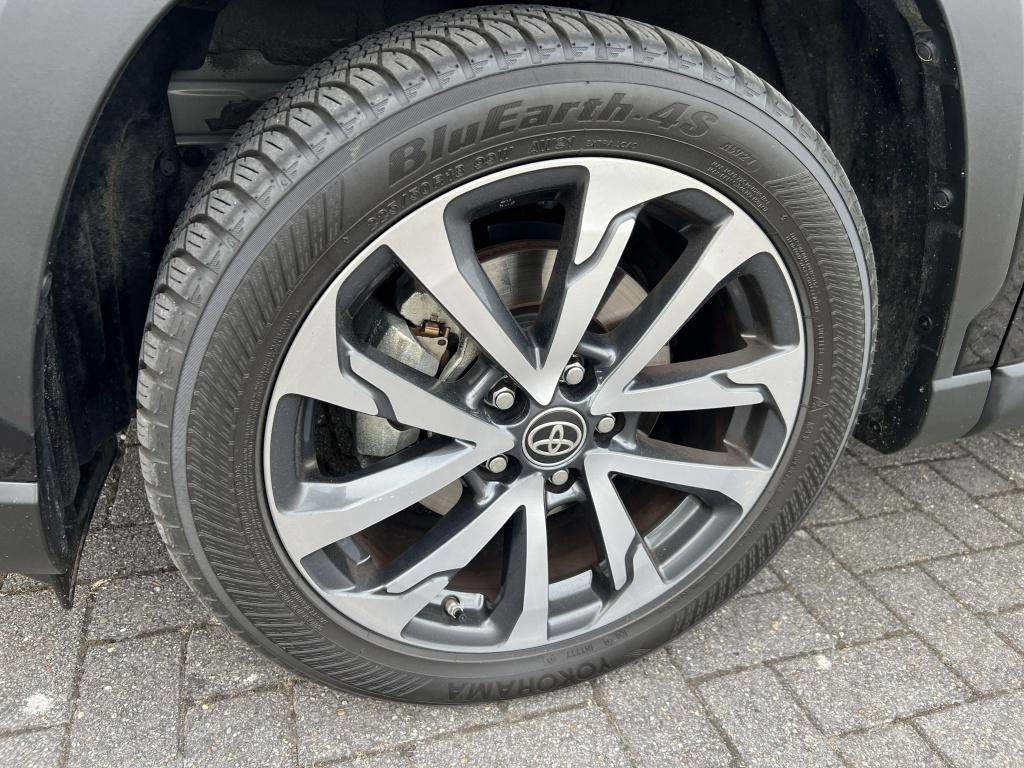 Toyota Corolla Cross hybrid 140 style