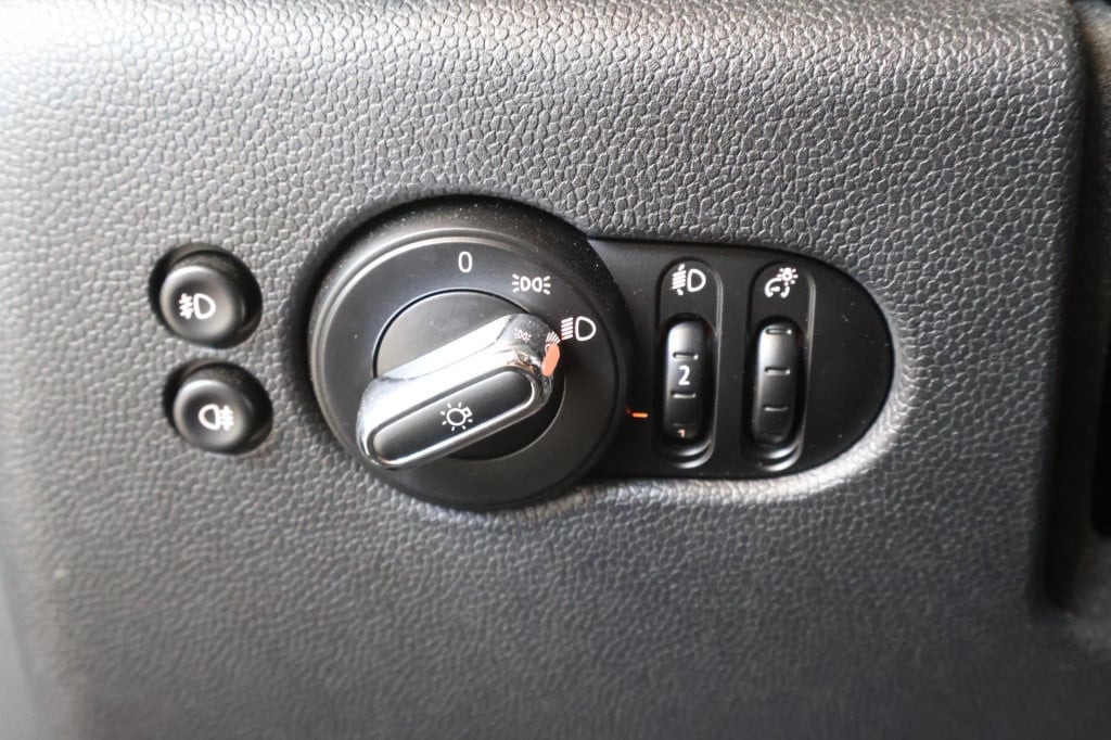Mini One mini 1.5 first salt nl auto,btw, carplay, allseason, cruise