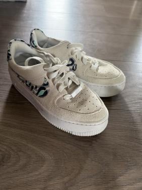 Witte Nike schoenen