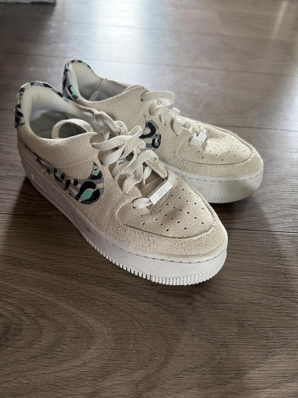 Witte Nike schoenen