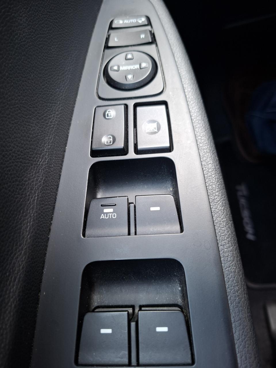 Hyundai Tucson 1.6 t-gdi 177 pk automaat | lederen bekleding | trekhaak |st