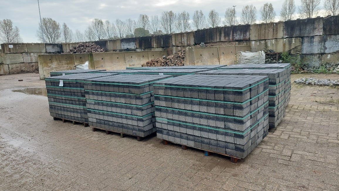 Betonklinker nieuw antraciet (BKK Antraciet 20.9x10.4x8)
