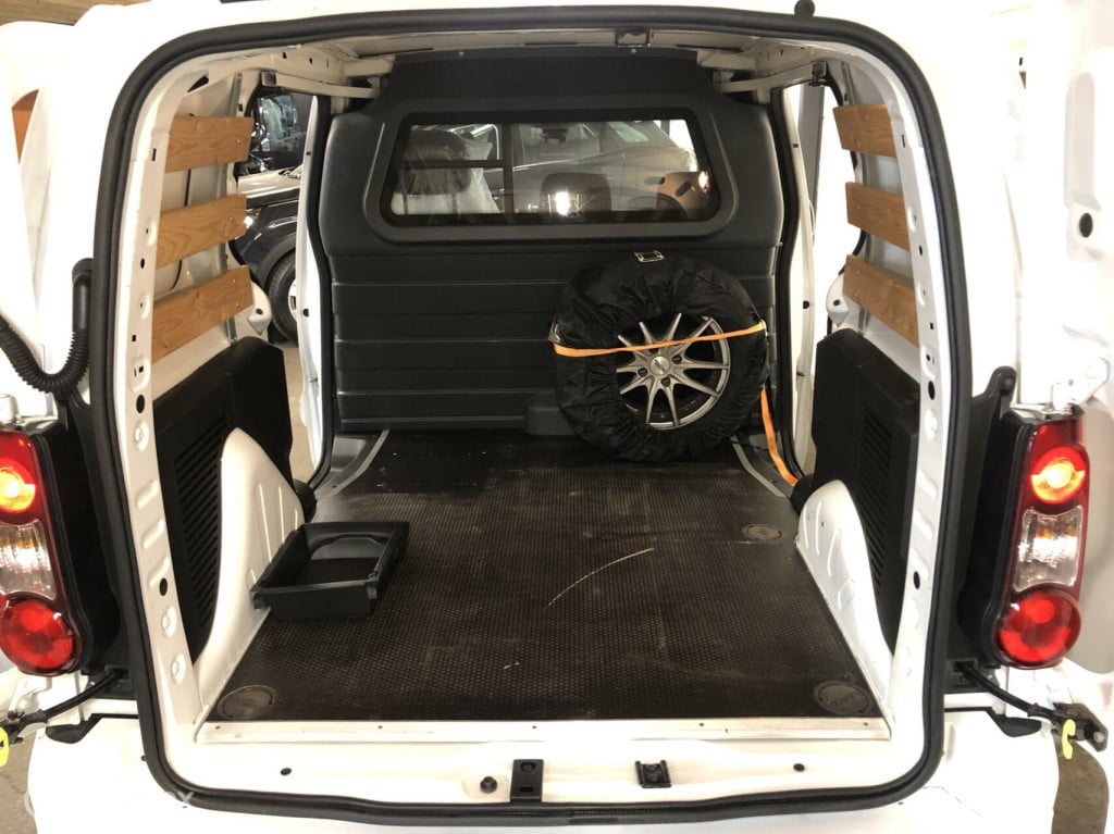 Peugeot Partner bestel 120 1.6 bluehdi 100 l1 première s&s