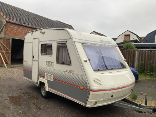 Caravans Beyerland Sprinter en Sterckeman Fjord met voortent en sani!!