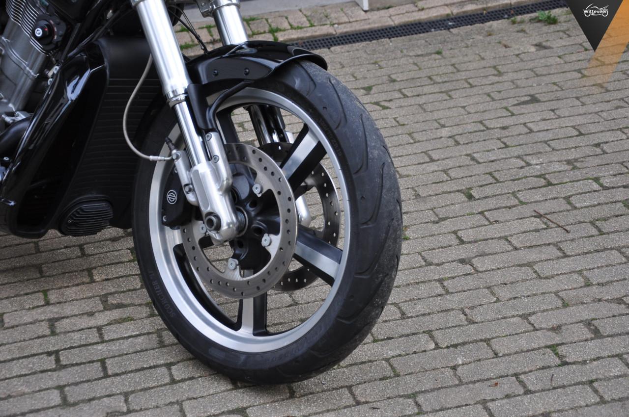 Harley Davidson VRSCF V-ROD MUSCLE 5HD 10800 kilometers!