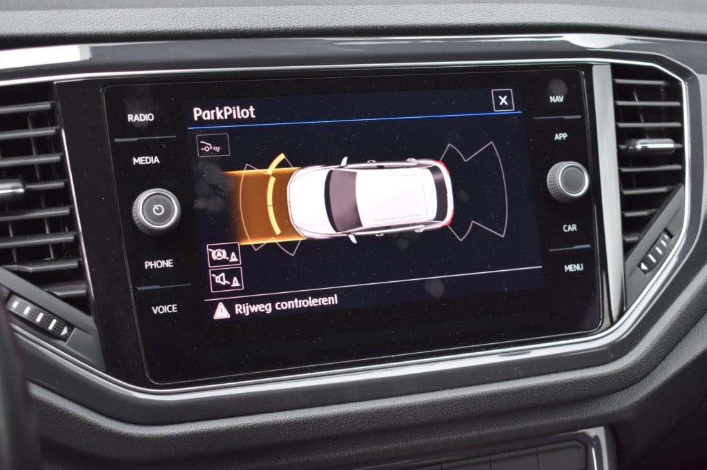 Volkswagen T-roc 1.0 tsi sport | virtual cockpit | trekhaak | camera | nap 