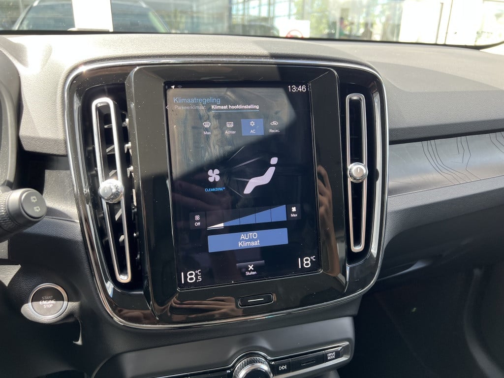 Volvo XC40 t4 211pk recharge plus bright| adap.cruise| leder| trekhaak| cam