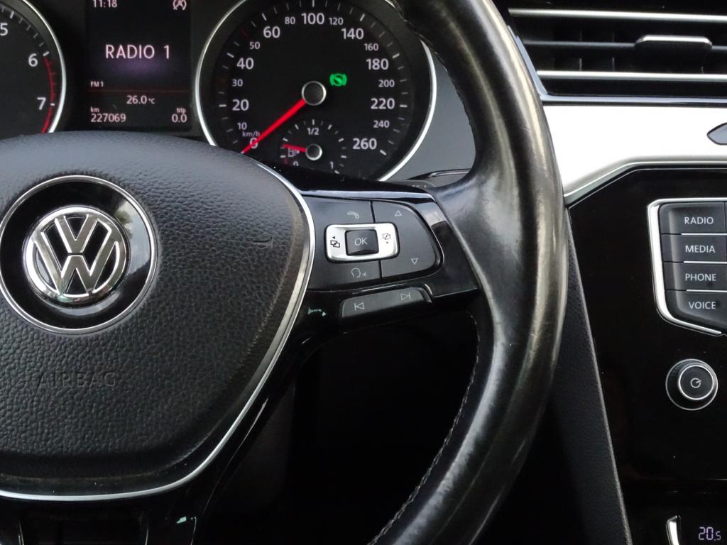 Volkswagen Passat variant 2.0 tsi highline 211pk automaat | el. trekhaak | 