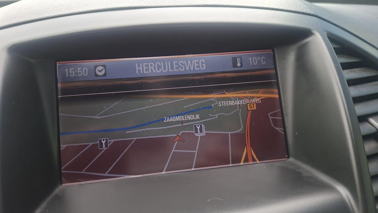 Opel Insignia 1.8 Cosmo 5 deurs bj:2009 airco-leer-19 inch i.z.g.st