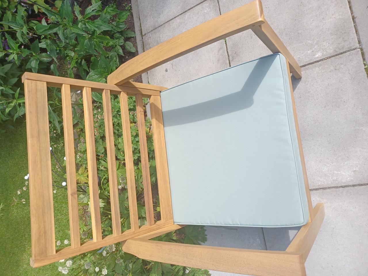 Loungeset in acasiahout.