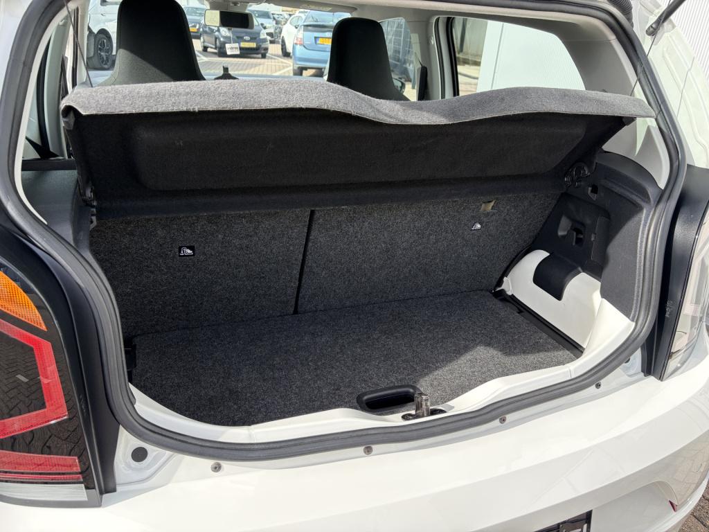 Volkswagen UP! 1.0 tsi 90pk high up 5drs. pano dak