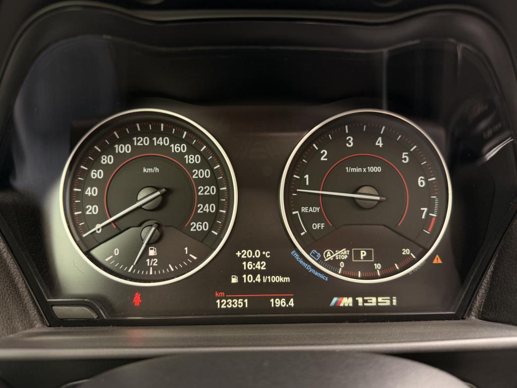 BMW 1 Serie m135i m-performance | schuifdak| navi | cruise | performance ui