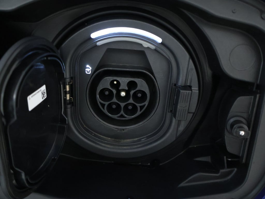 Mercedes-Benz Glc coupé 300 e 4matic amg plug-in hybride | trekhaak |  pano