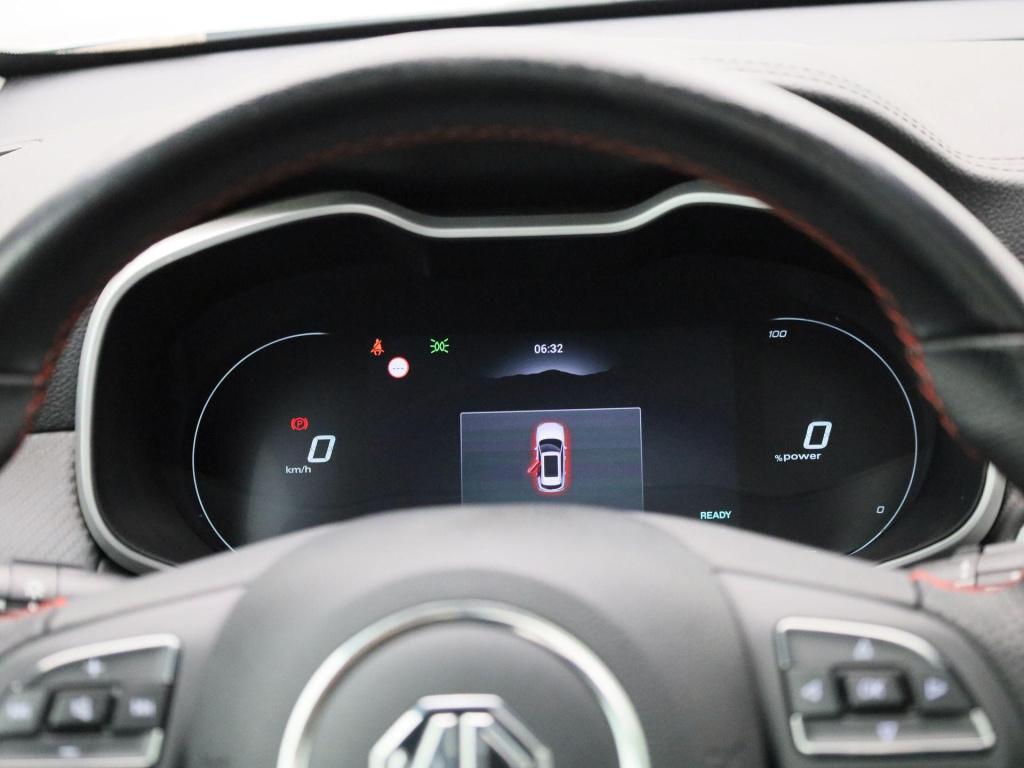 MG Zs Ev long range luxury 70 kwh 3-fase 11kw-lader | leder | panoramadak |