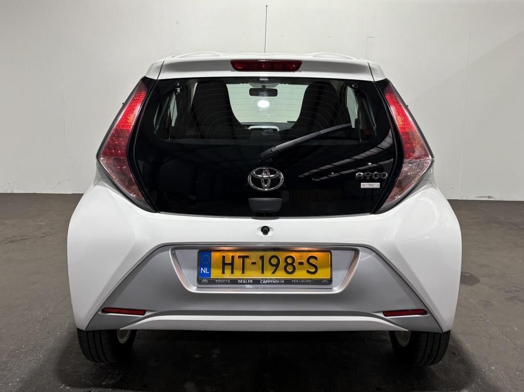 Toyota Aygo 1.0 vvt-i x-pure | lichtmetaal | airco |