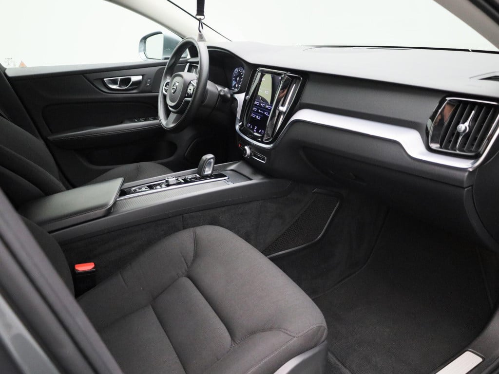 Volvo V60 2.0 b3 business pro | automaat | navigatie | apple carplay / andr