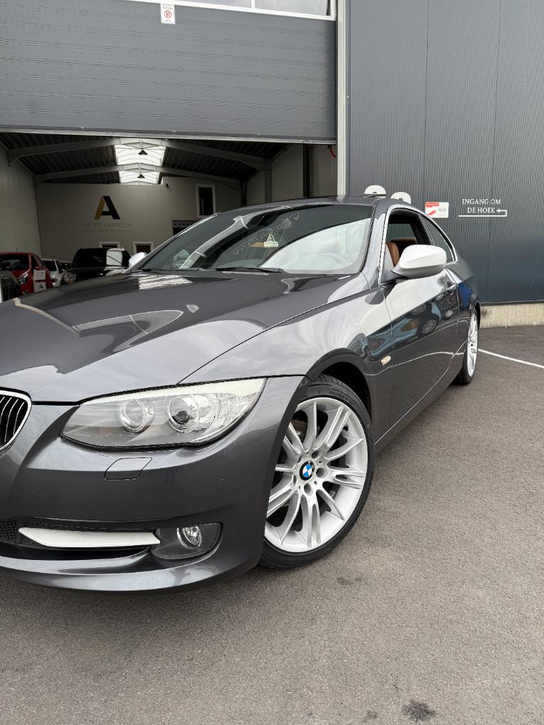 BMW 3-serie e92 320i corporate lease mineralgrey edition